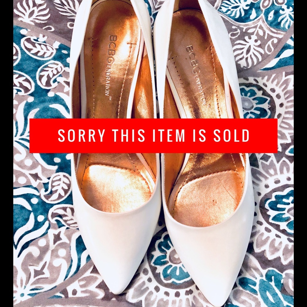 SOLD Ⓜ️ BCBGeneration Off-White Cielo Pumps